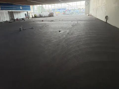 Commercial unit, pumped screed, JAM Floor Screeding